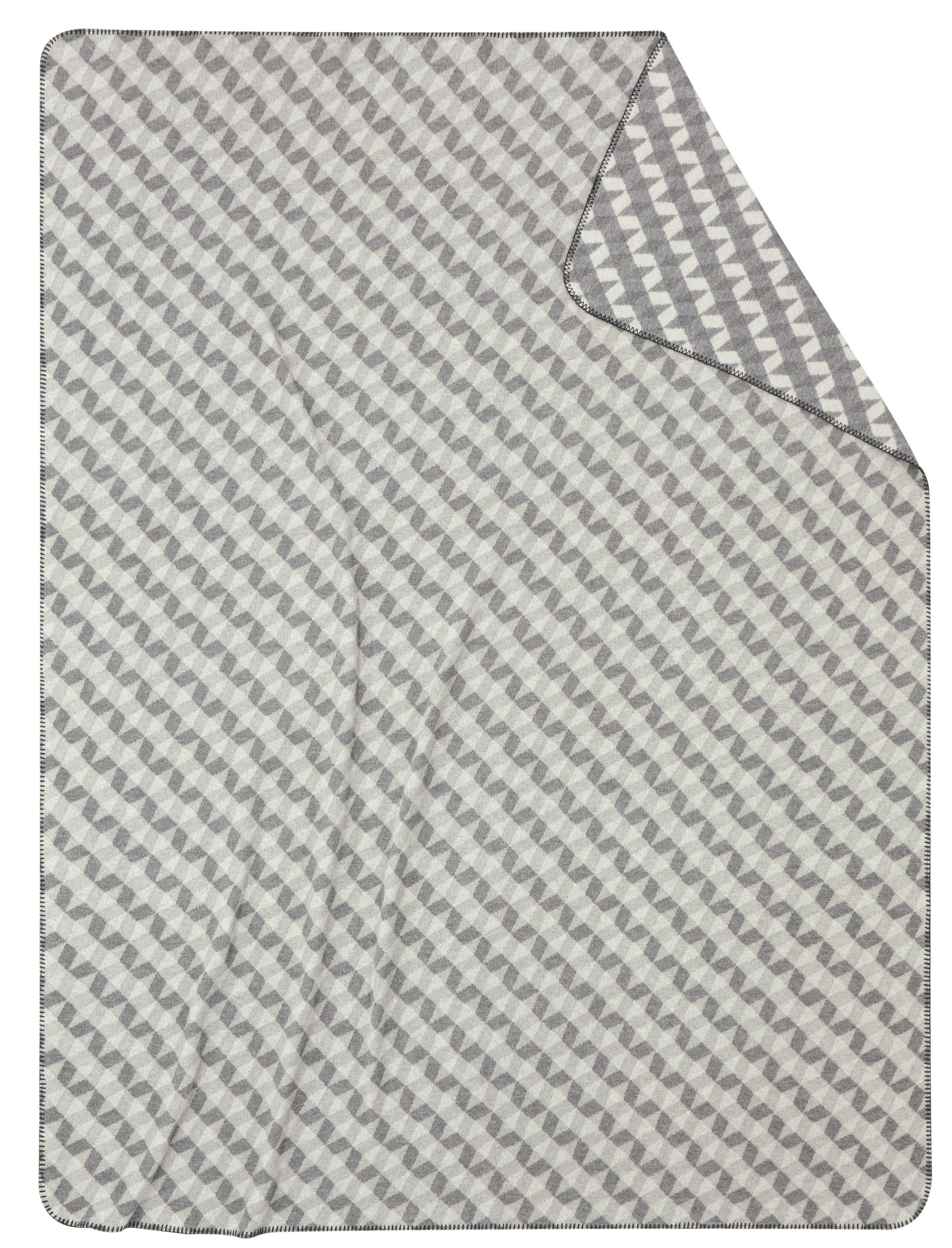 Nachhaltige Kuscheldecke "Reflection nature" aus Recycling-Garn mit grafischem Muster in grau