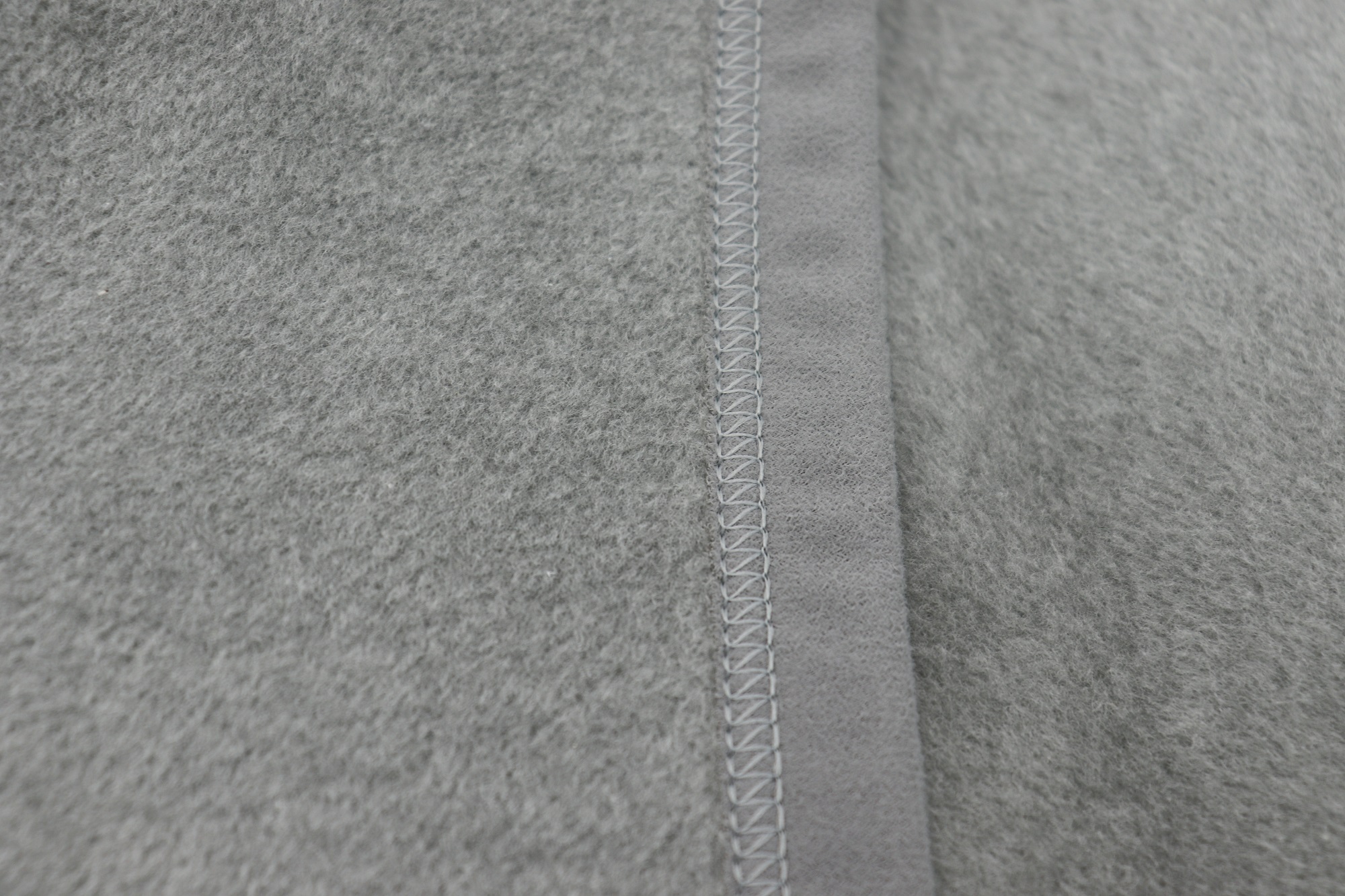 Einfarbige Wohndecke "Uno Cotton" aus Baumwollmischgewebe in Graphit - Veloursband