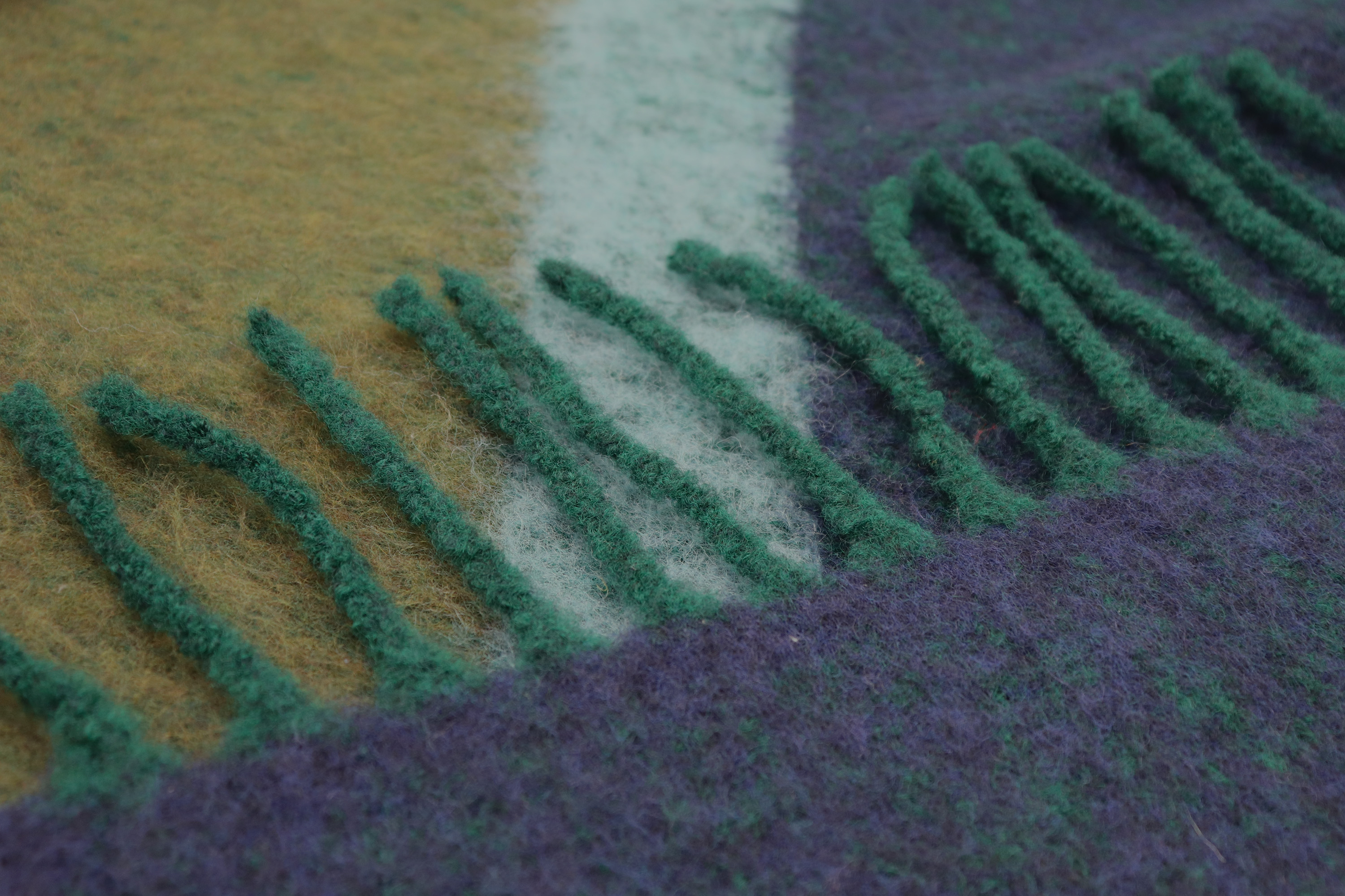Fransenplaid Mohair Look Emerald Nahaufnahme Fransen Einfassung