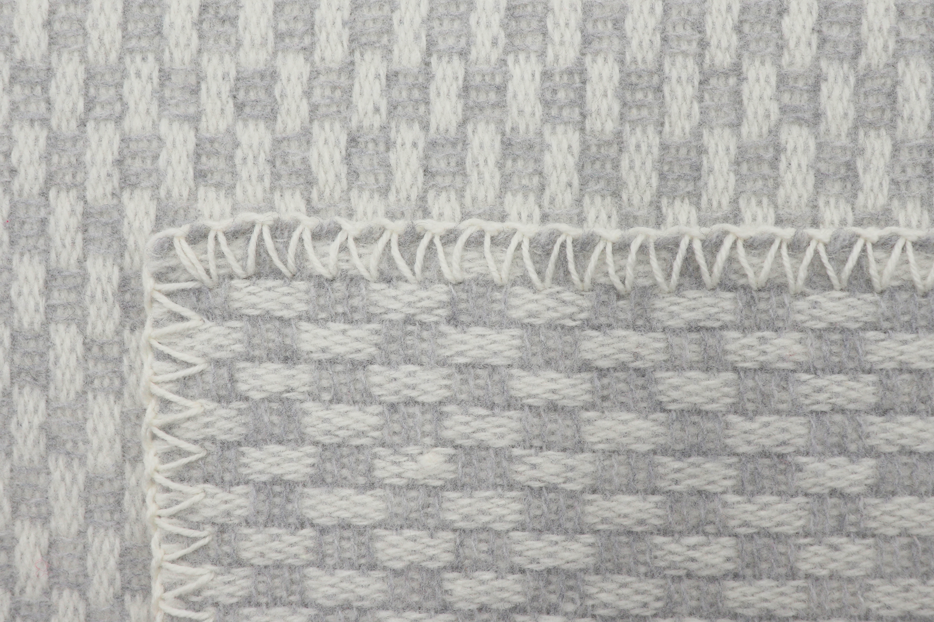 Wolldecke Merino silver Nahaufnahme Einfassung