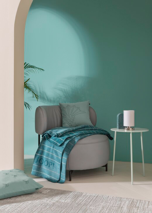 Wohndecke JOOP! MOVE aqua Milieubild Hochformat