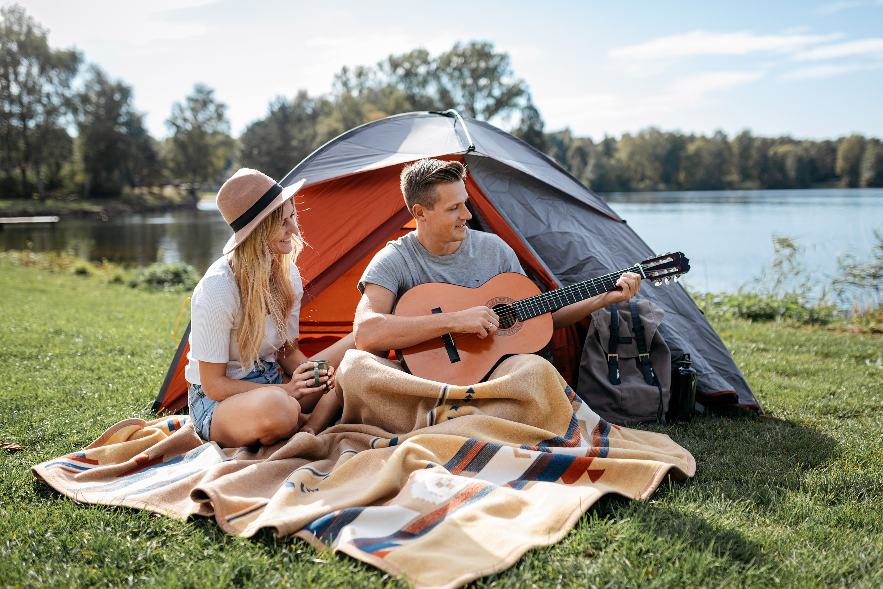 Kuscheldecke Montana Milieubild Camping