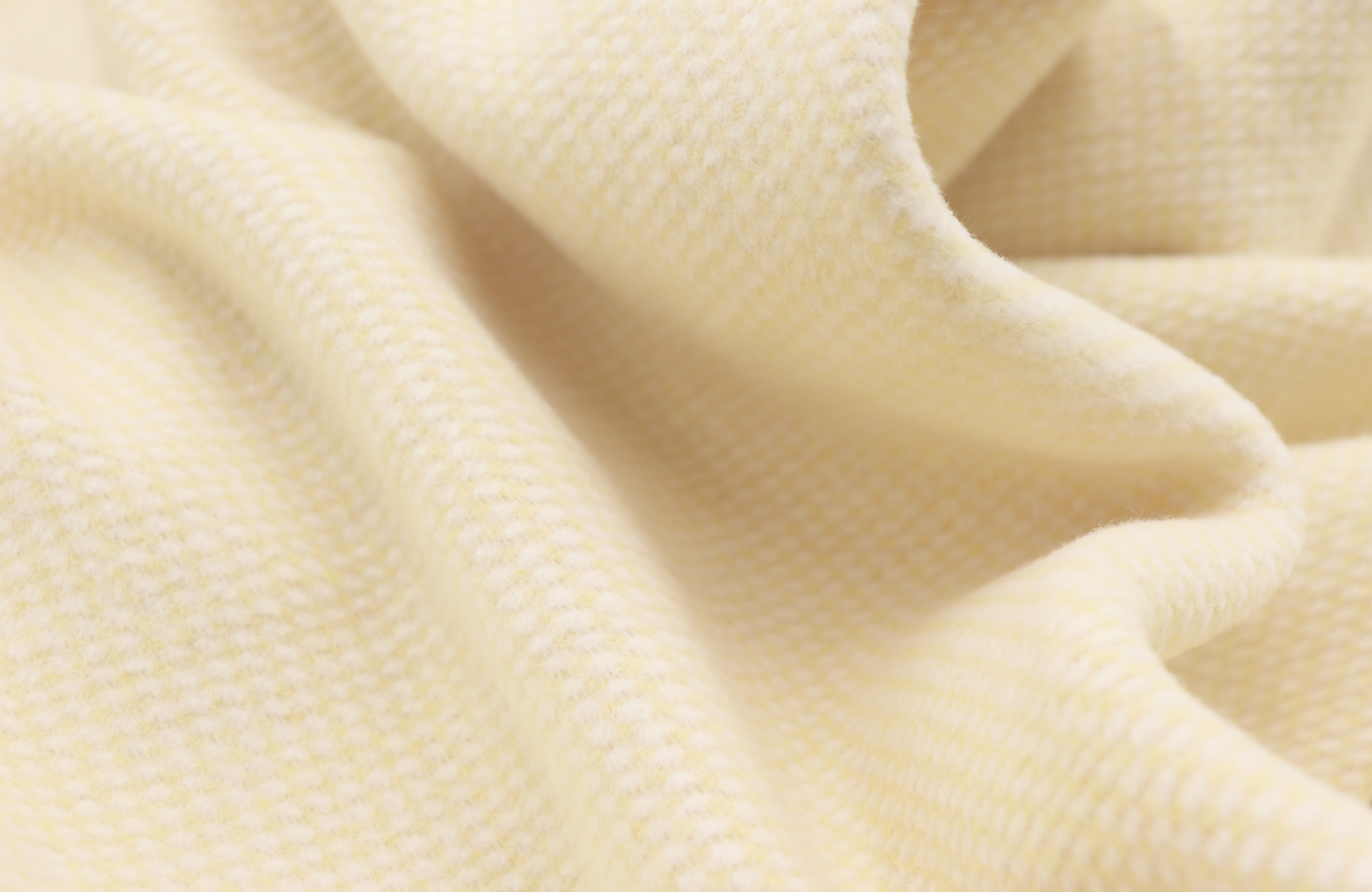 Kuscheldecke Pearl yellow Nahaufnahme Flor