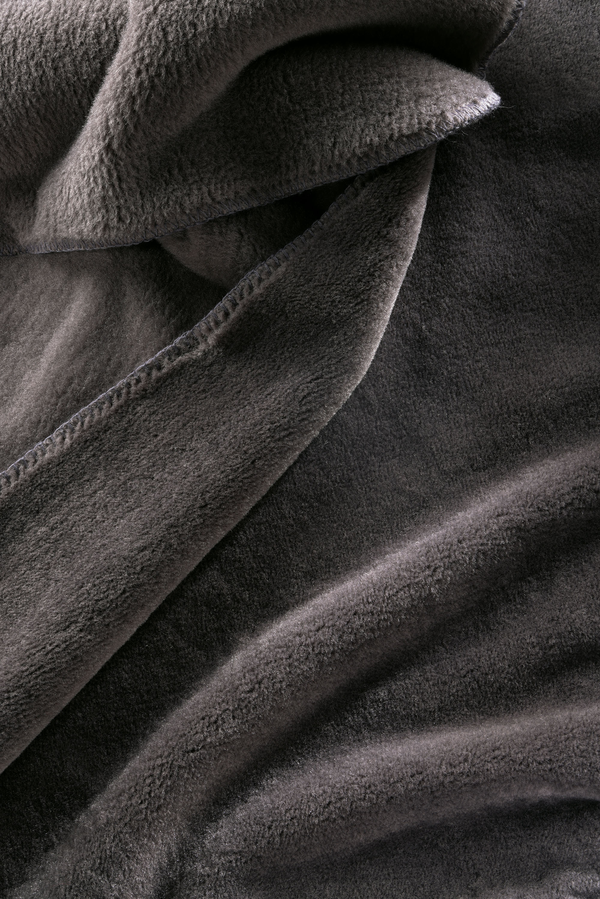 Wohndecke Wool Feel grey Nahaufnahme