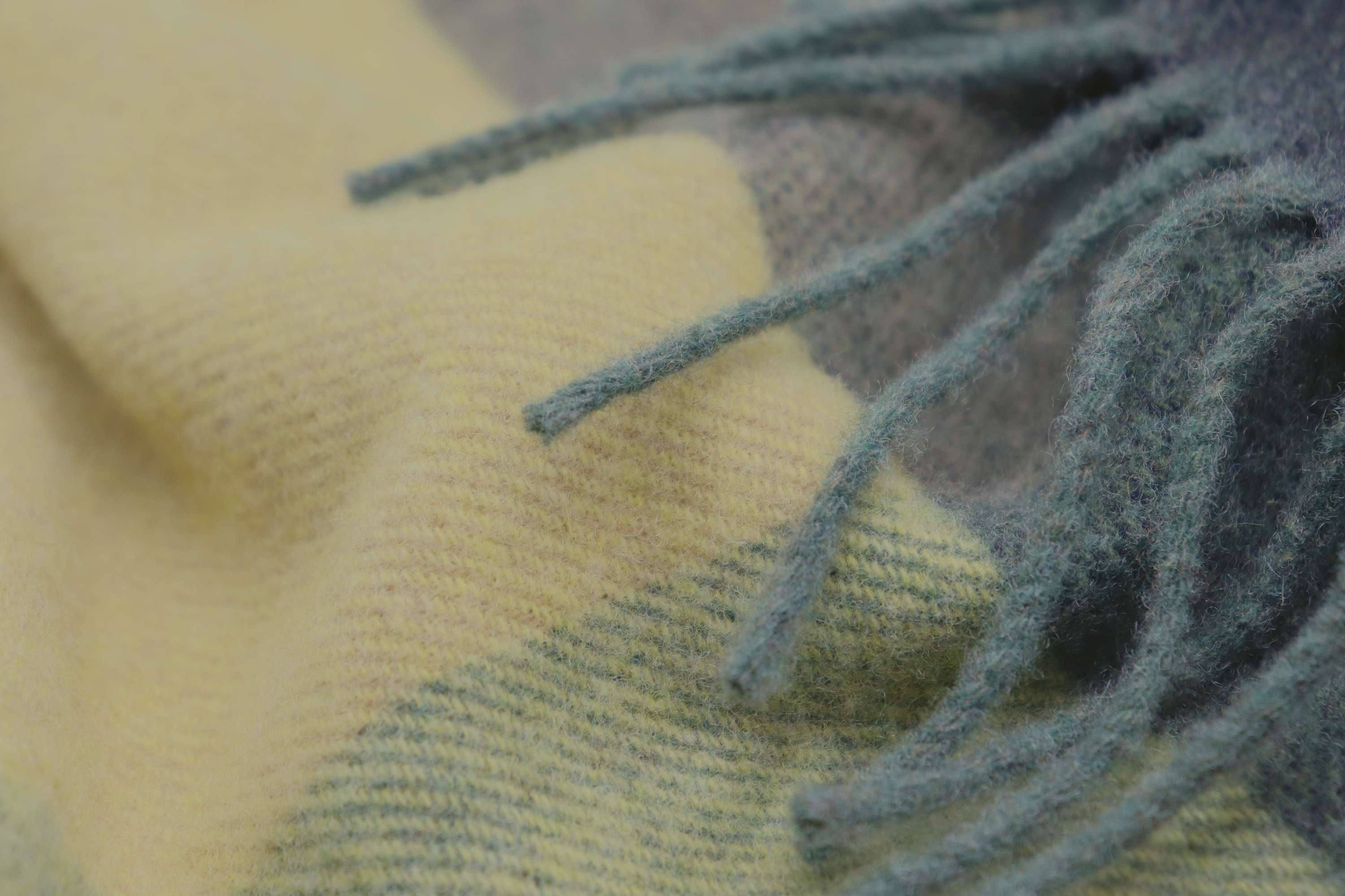 Kaschmirplaid Pleasant green Nahaufnahme Flor