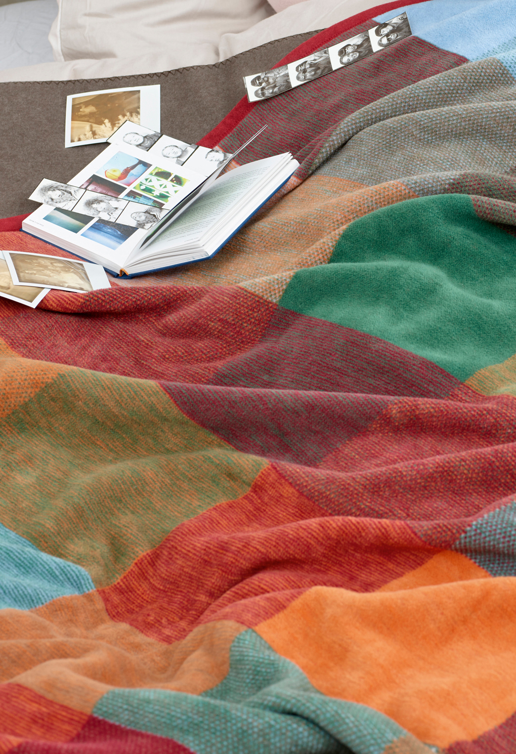 Bunt karierte Kuscheldecke aus 100% Baumwolle "Colour Woven" - Milieu