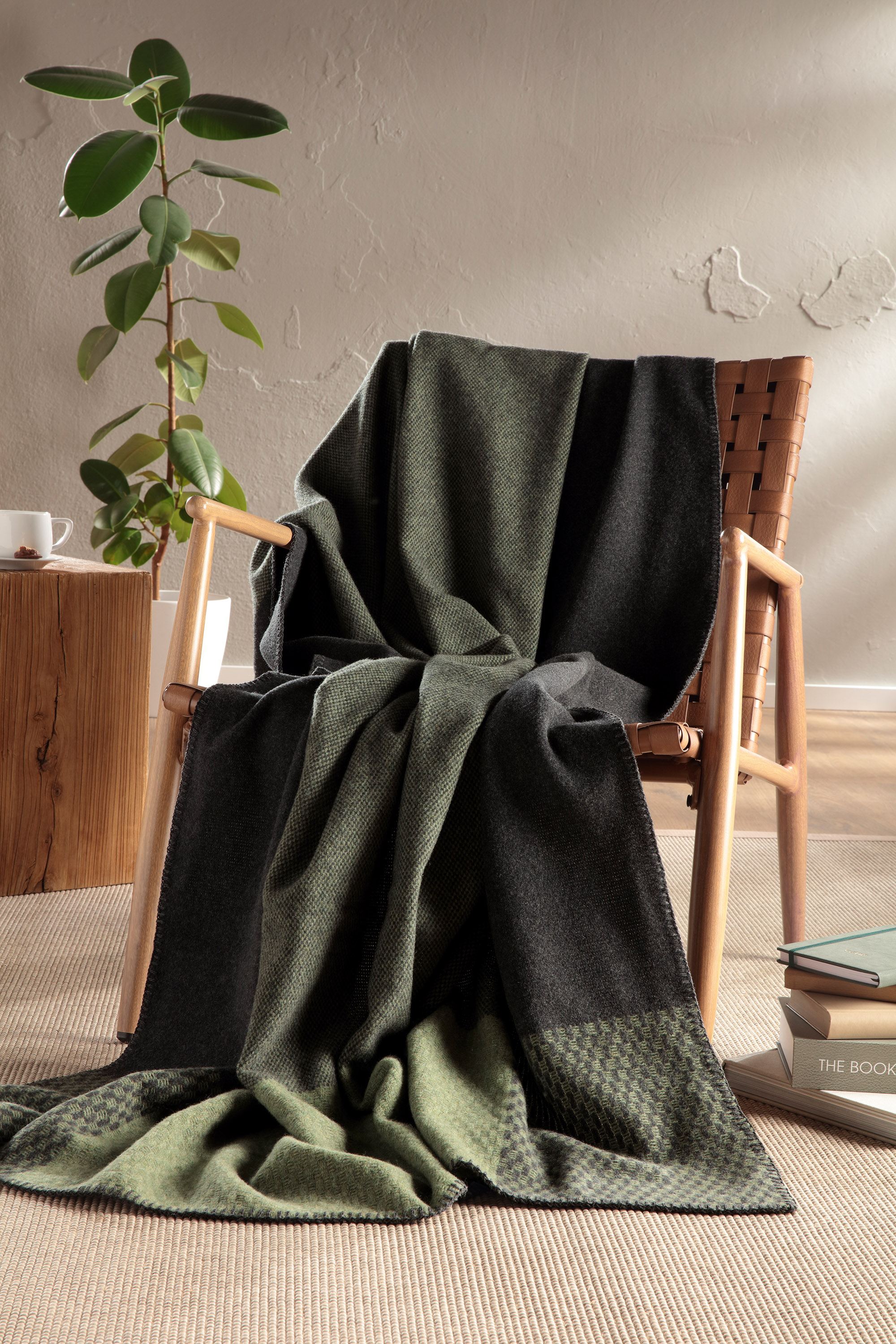 Wohndecke aus Merinowolle Frame green Milieubild