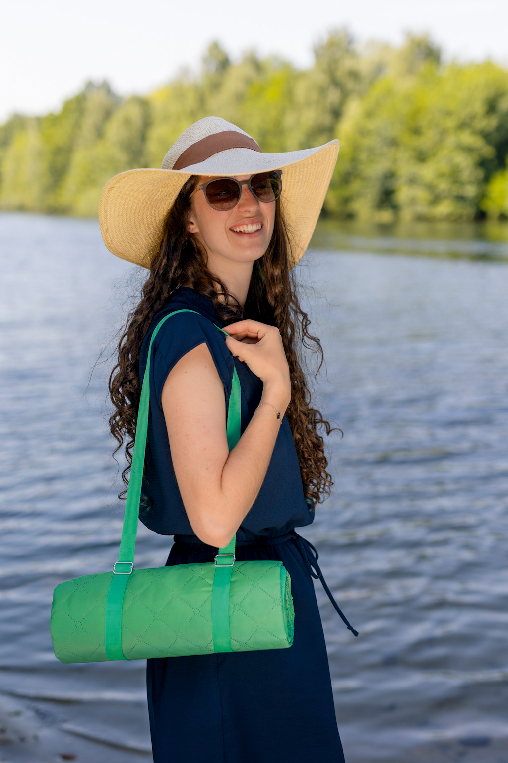 Picknickdecke Picnic green Milieubild mit Model