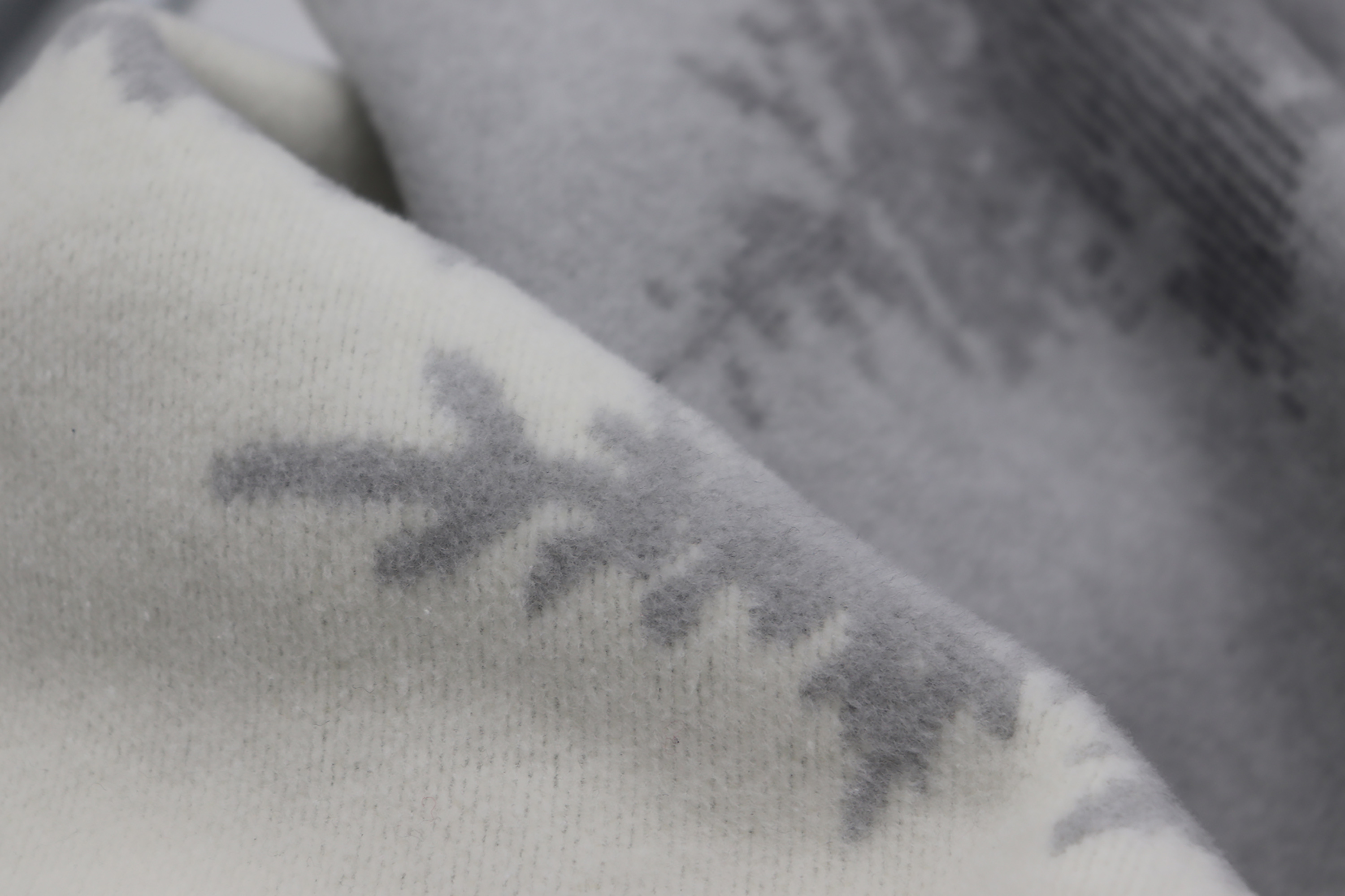 Kuscheldecke Deerlight Nahaufnahme Flor