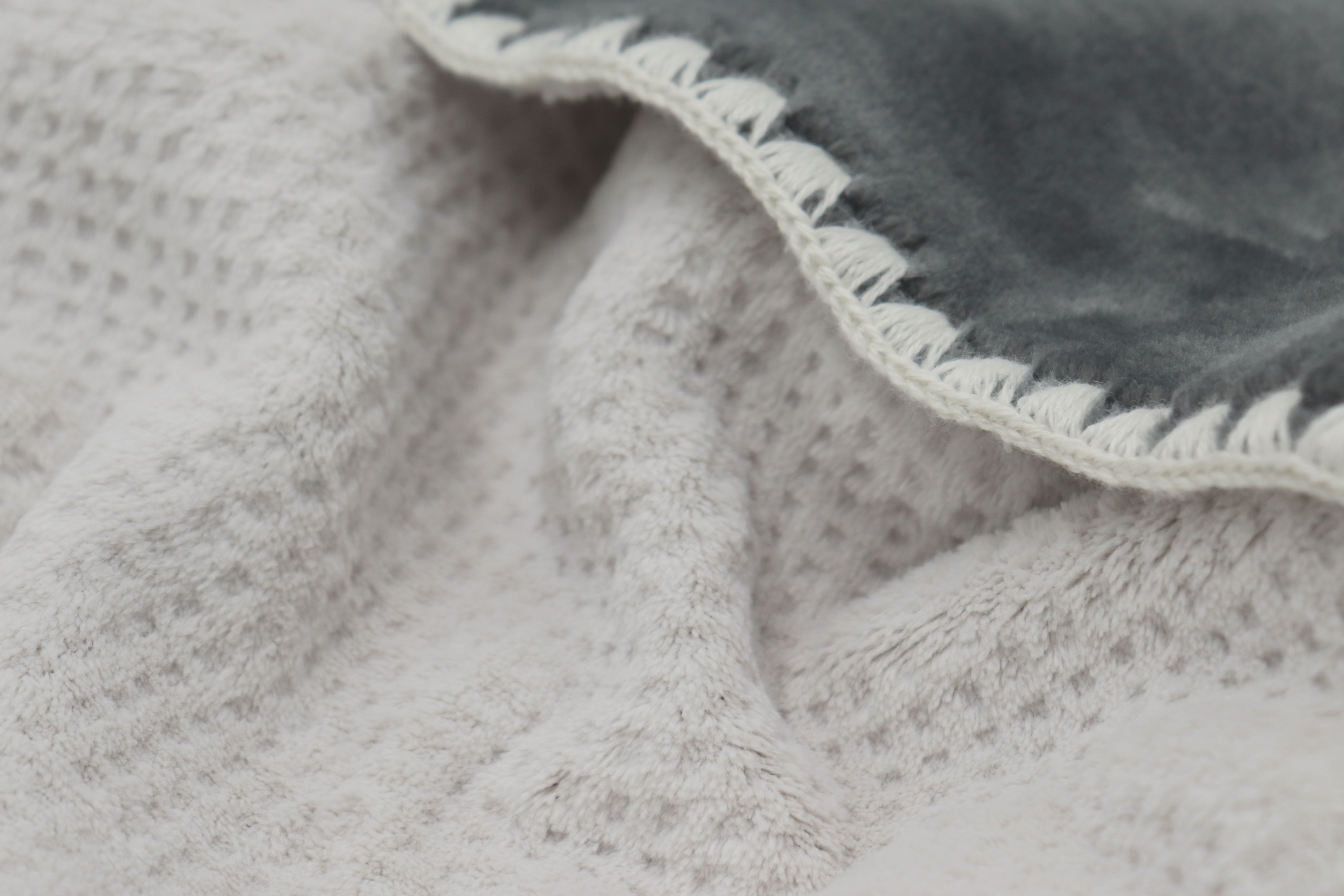 Kuscheldecke Soft & Cosy  anthracite Nahaufnahme Flor