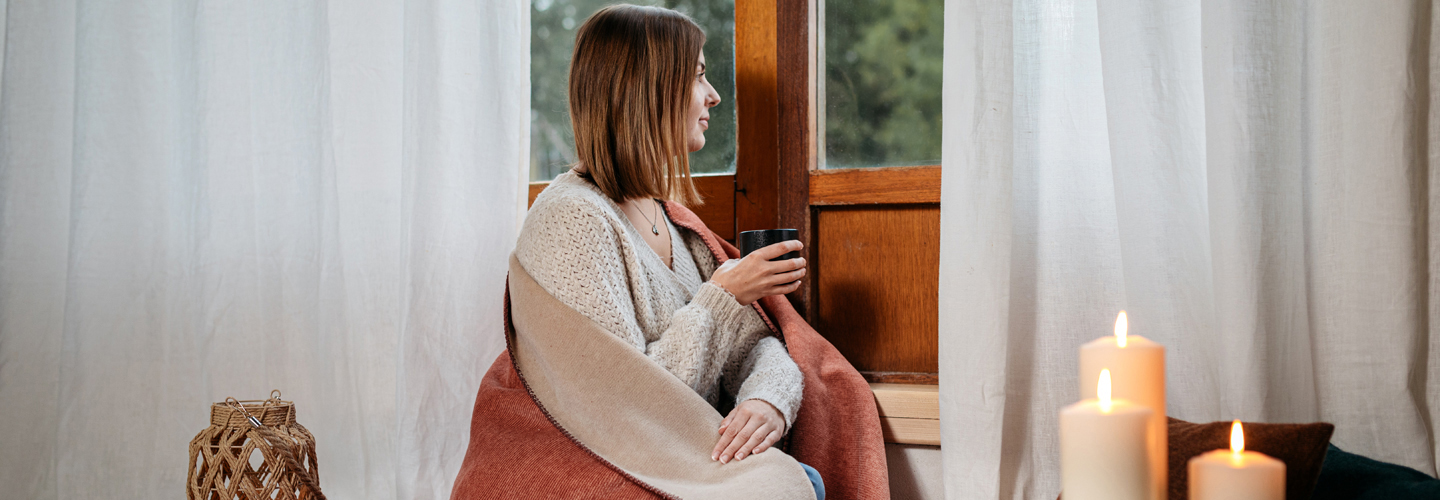 Banner Herbst Trends - Kuscheldecke Duo Cotton Melange in herbstlicher Atmosphäre