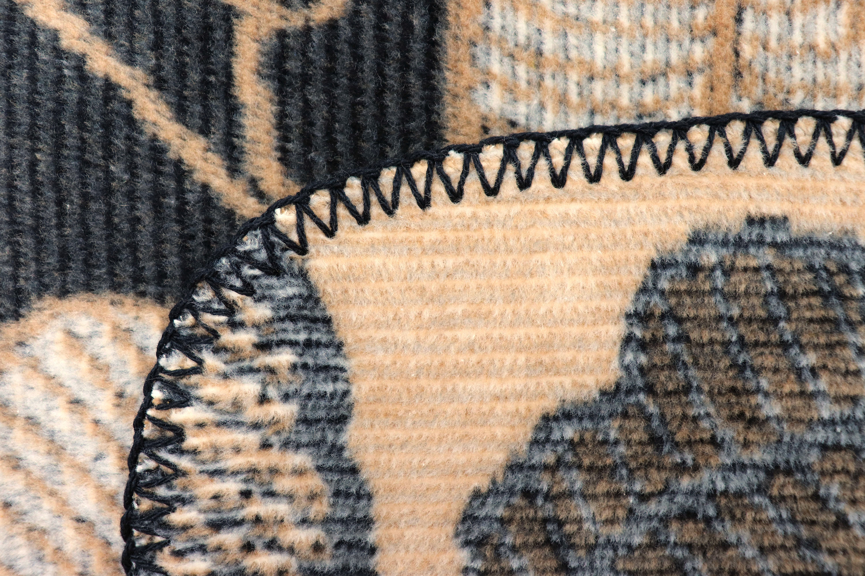 Kuscheldecke Leavy Luxe Nahaufnahme Einfassung
