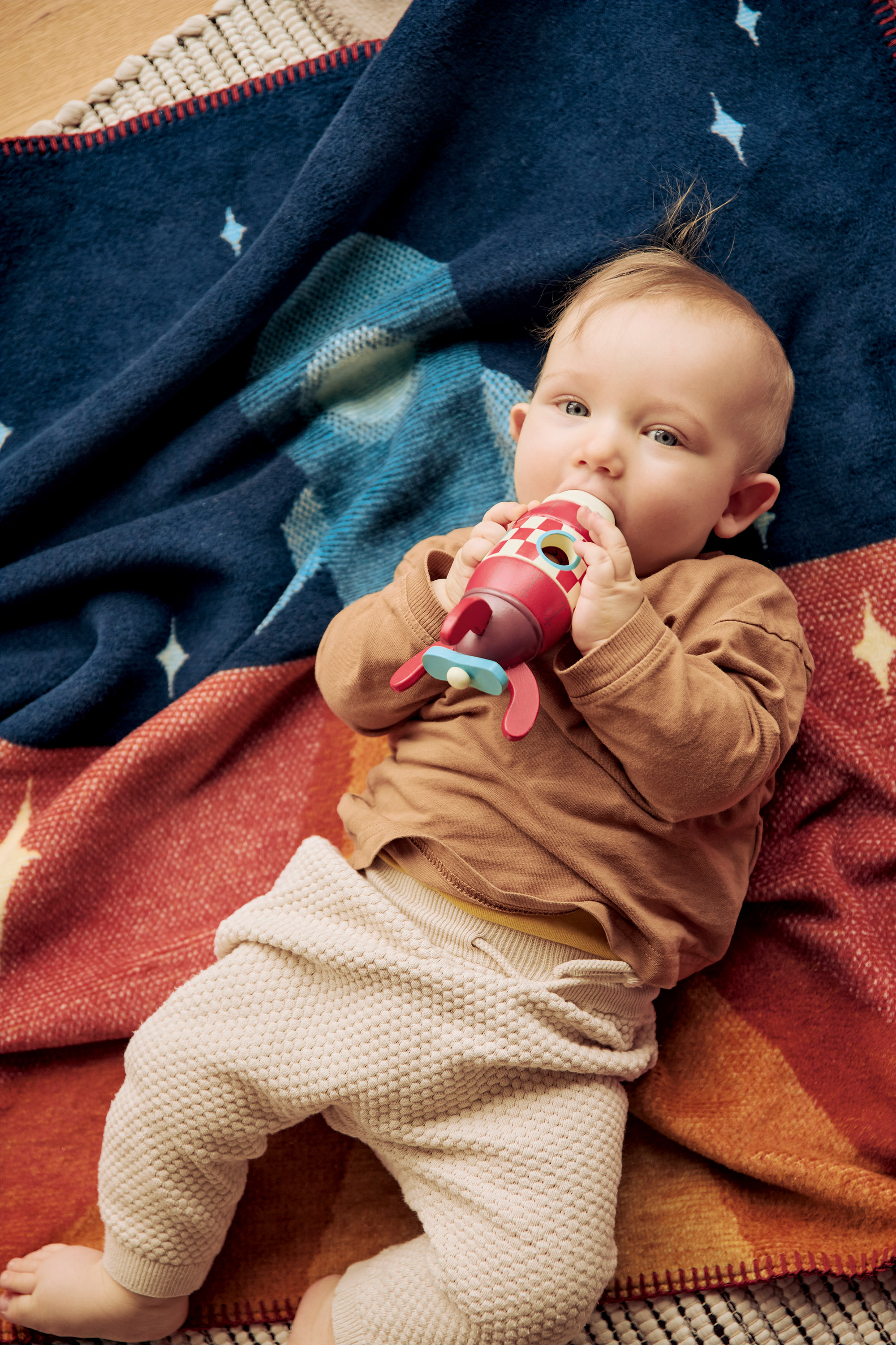 Babydecke Little Rocket Milieuaufnahme mit Baby