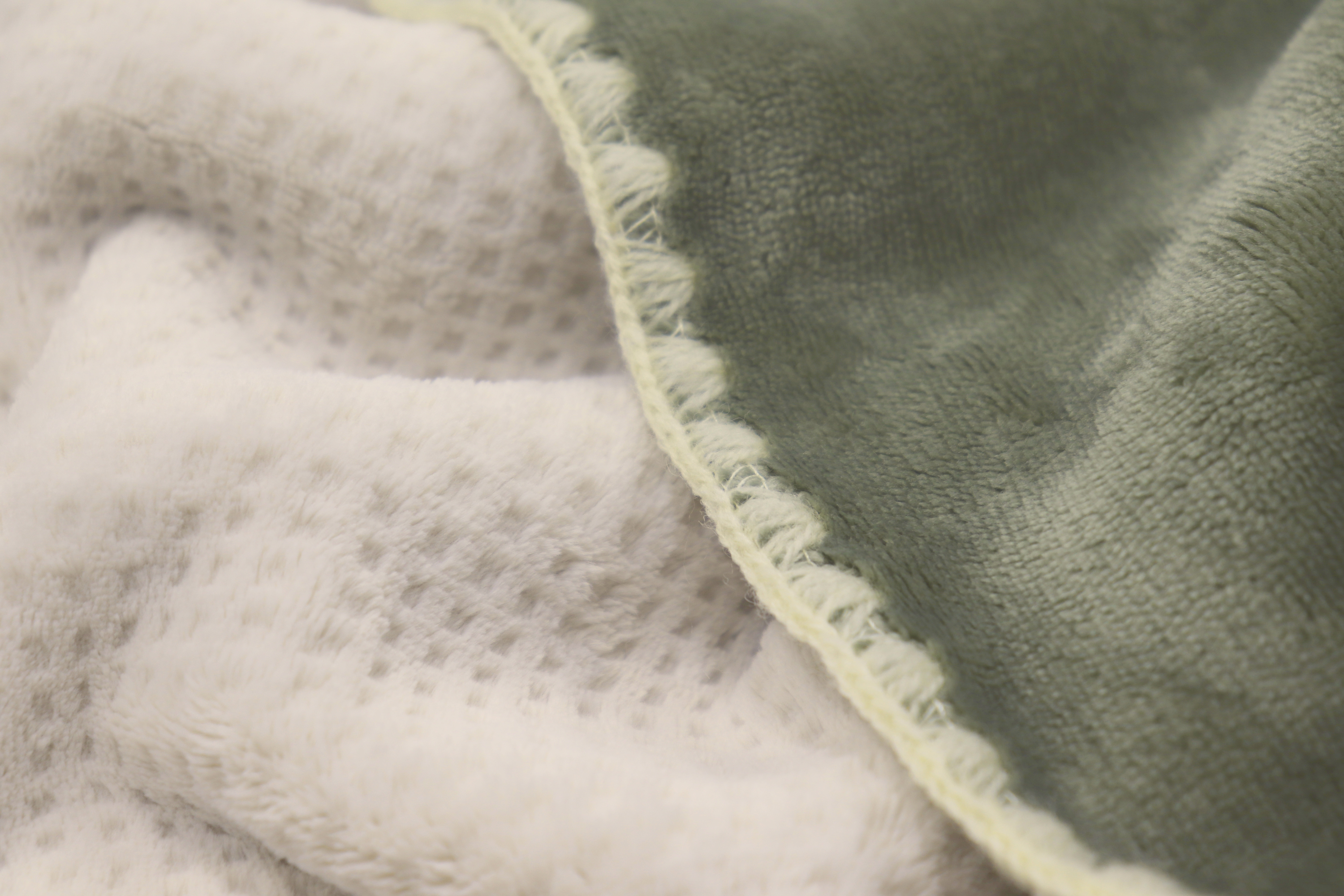 Wohdecke Soft & Cosy leaf Nahaufnahme Flor