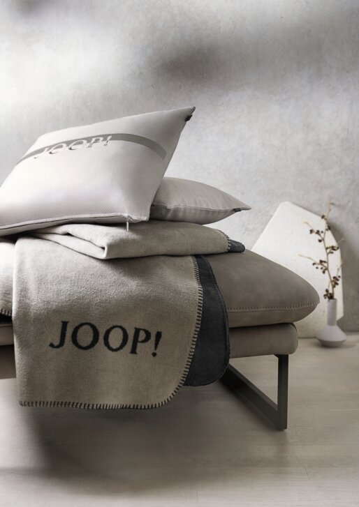 Wohn- und Kuscheldecke "JOOP! Uni-Doubleface" Wohndecke JOOP! Uni-Doubleface stein-anthrazit_Milieu