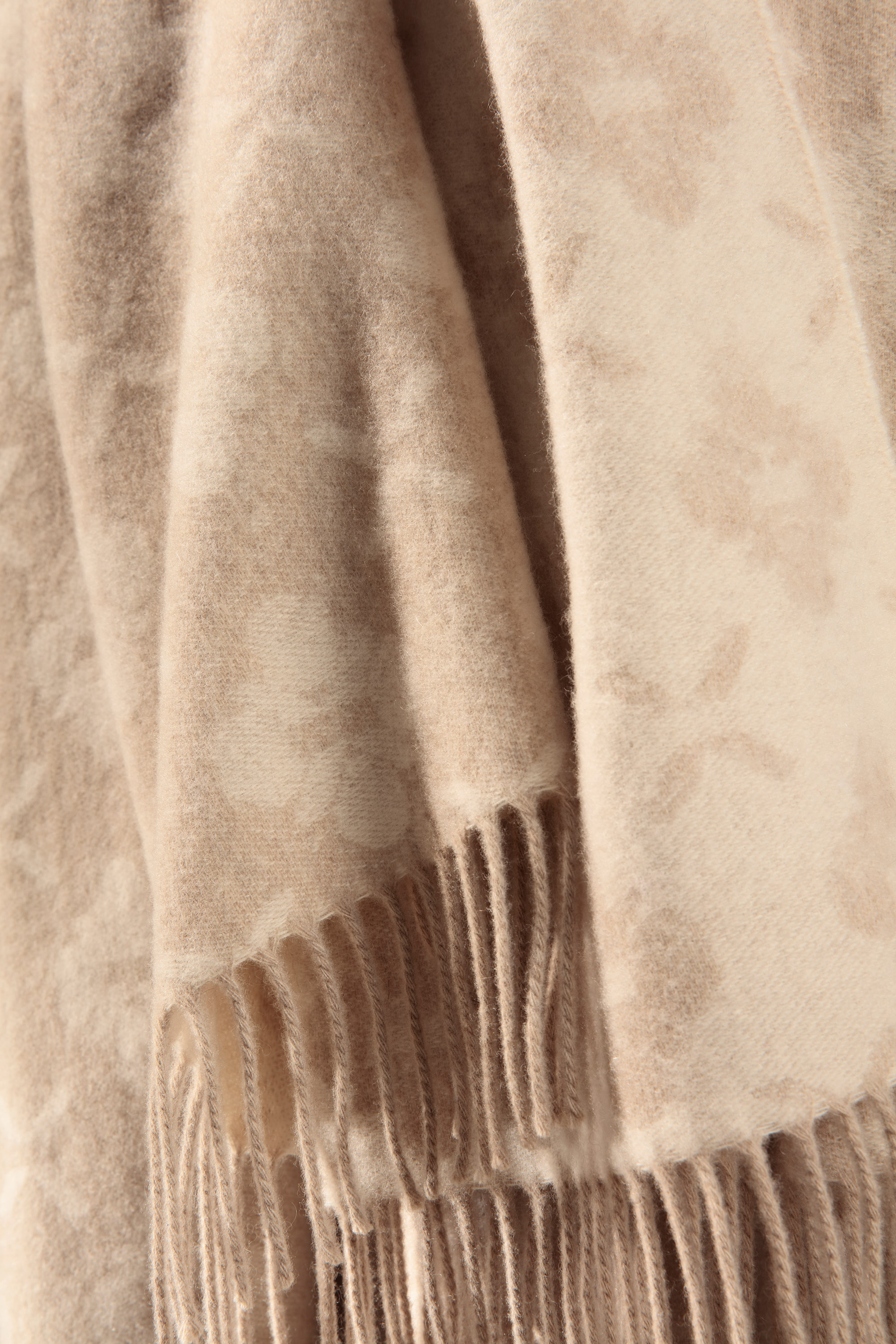 Kaschmirplaid Primo beige Close Up Aufnahme