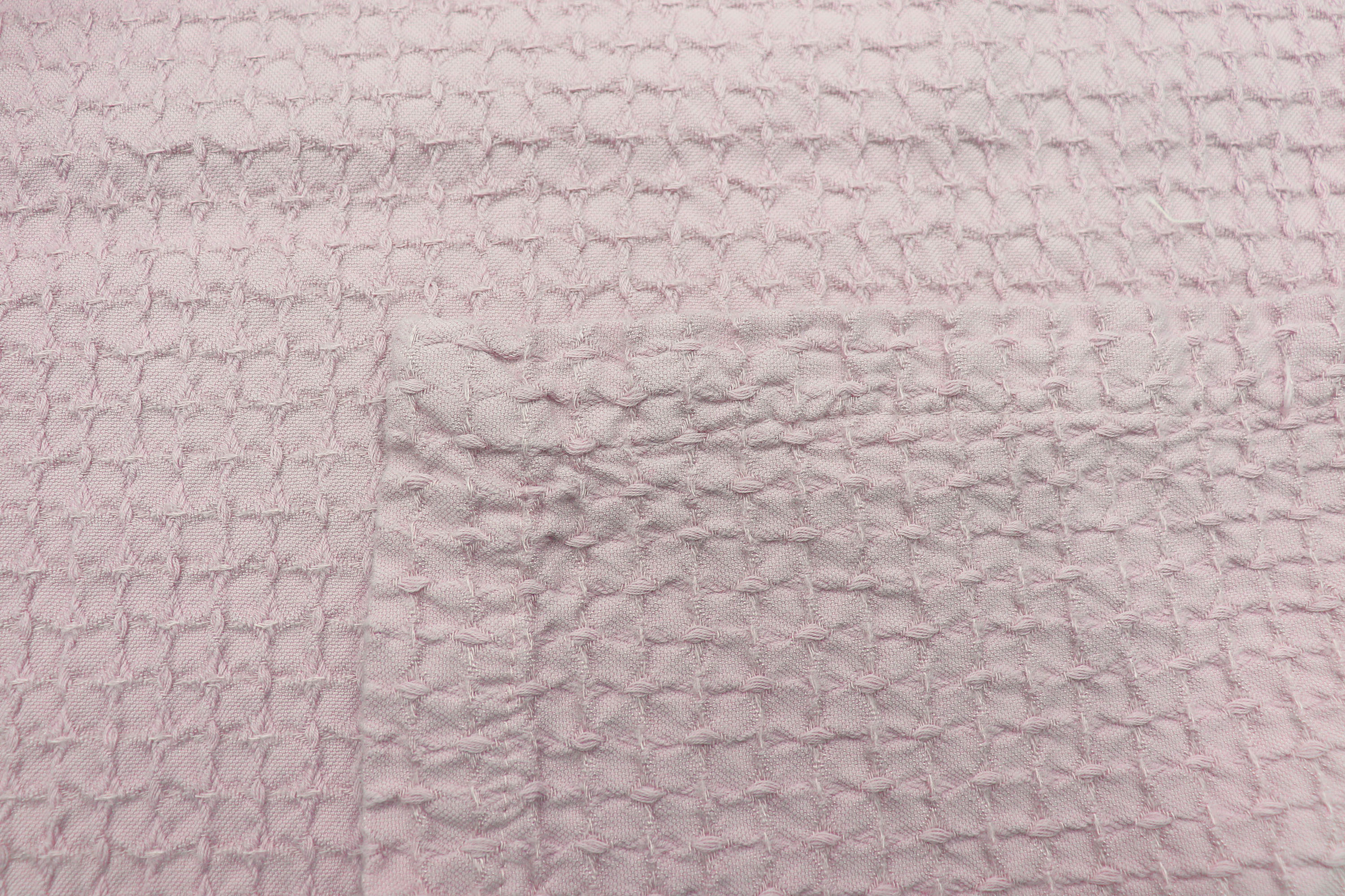Leichter Bettüberwurf "Ruffle rose" mit Struktur-Muster in rosa 220x240 cm - Einfassung