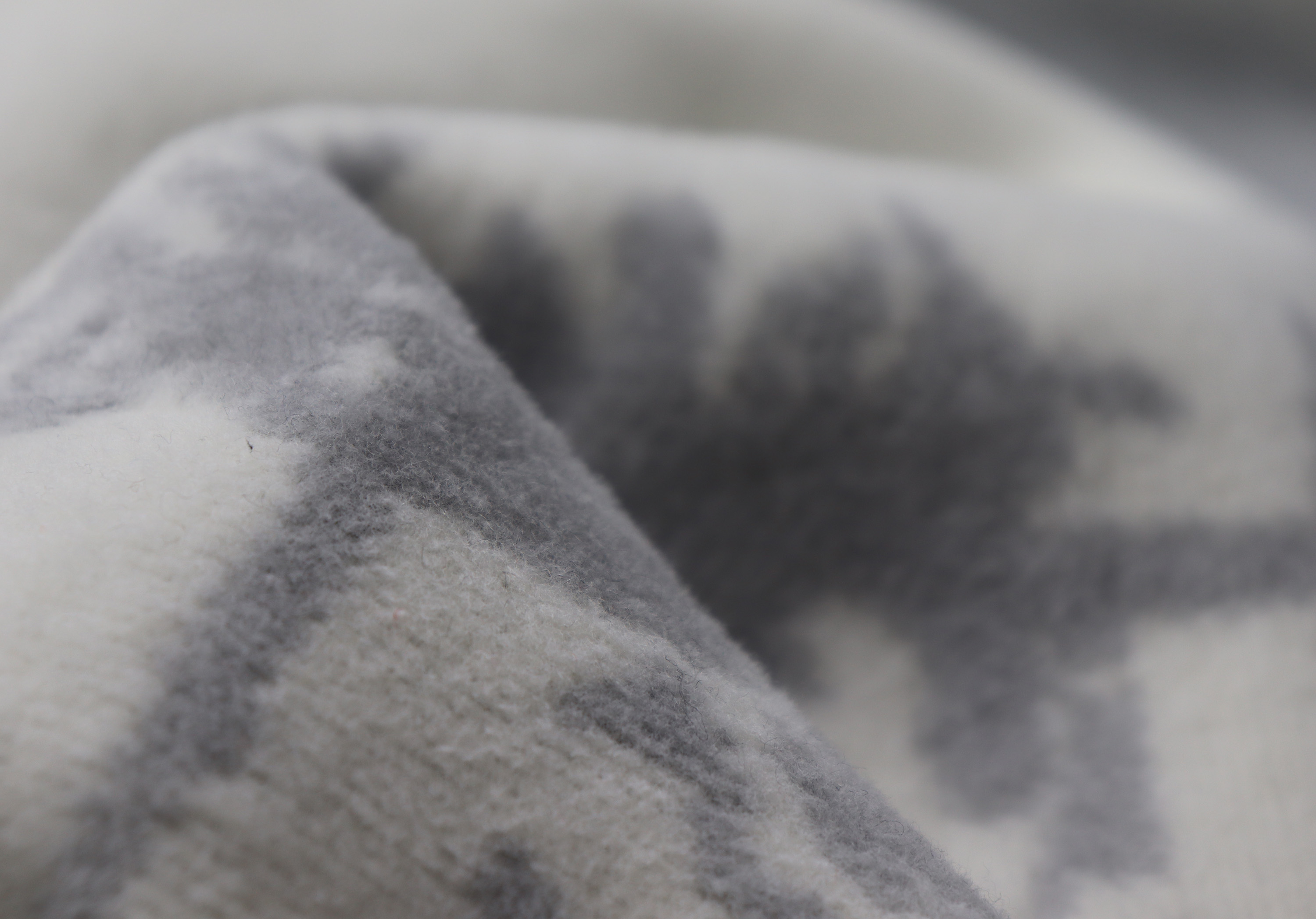 Kuscheldecke Mountain Dreams Nahaufnahme Fl