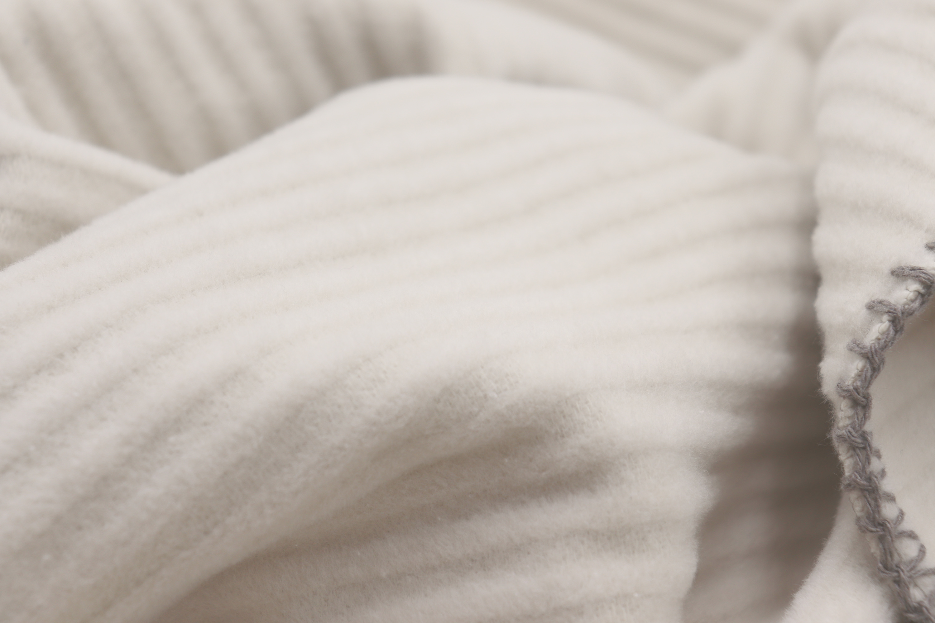 Wohndecke Feel Cord light Nahaufnahme Flor