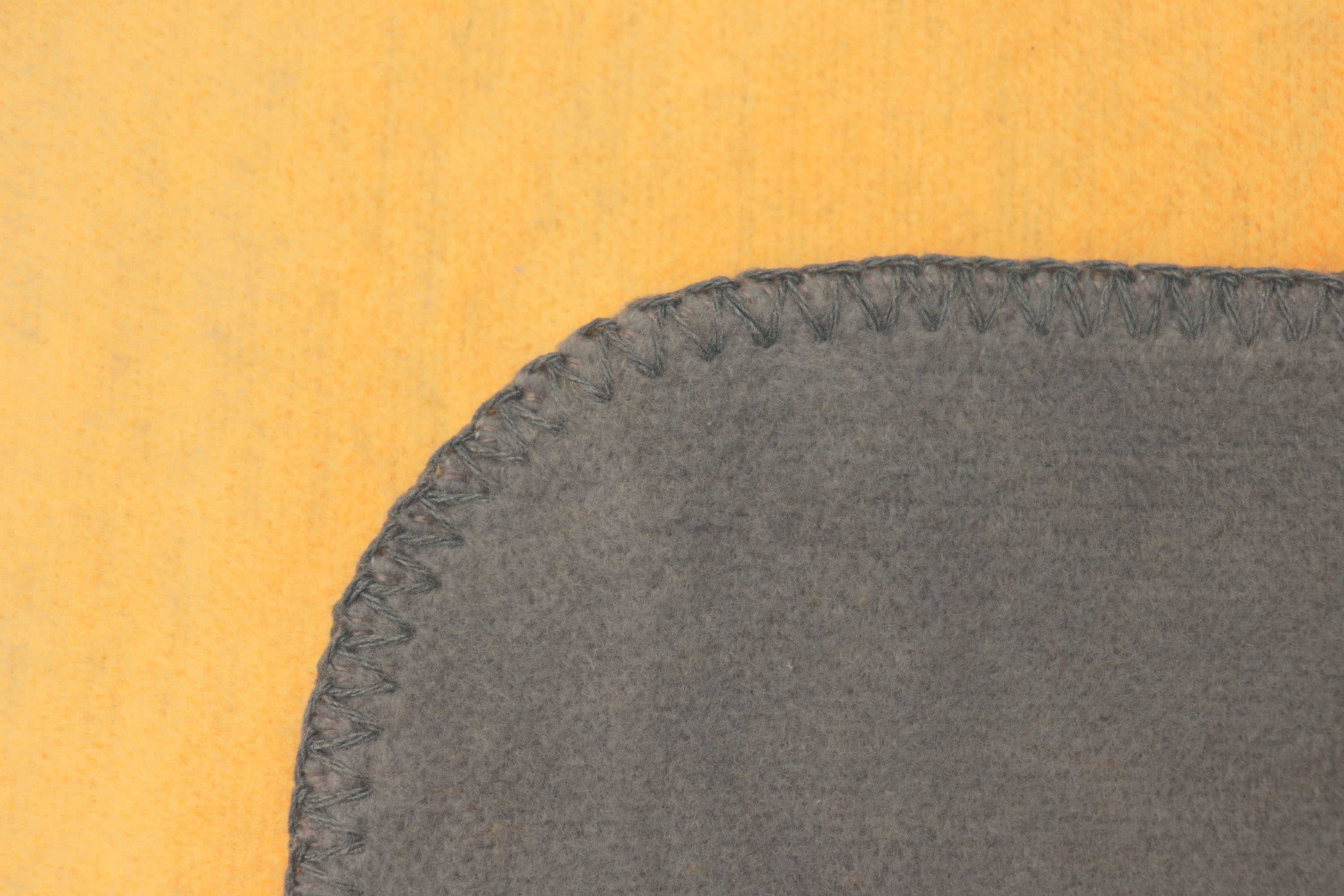 Schlichte Wohndecke "Duo Cotton" aus Baumwollmischgewebe in 150x200 cm in Antique-Schiefer - Zierstich