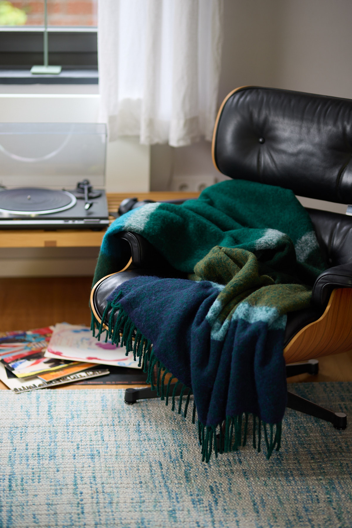 Fransenplaid Mohair Look Emerald Milieubild