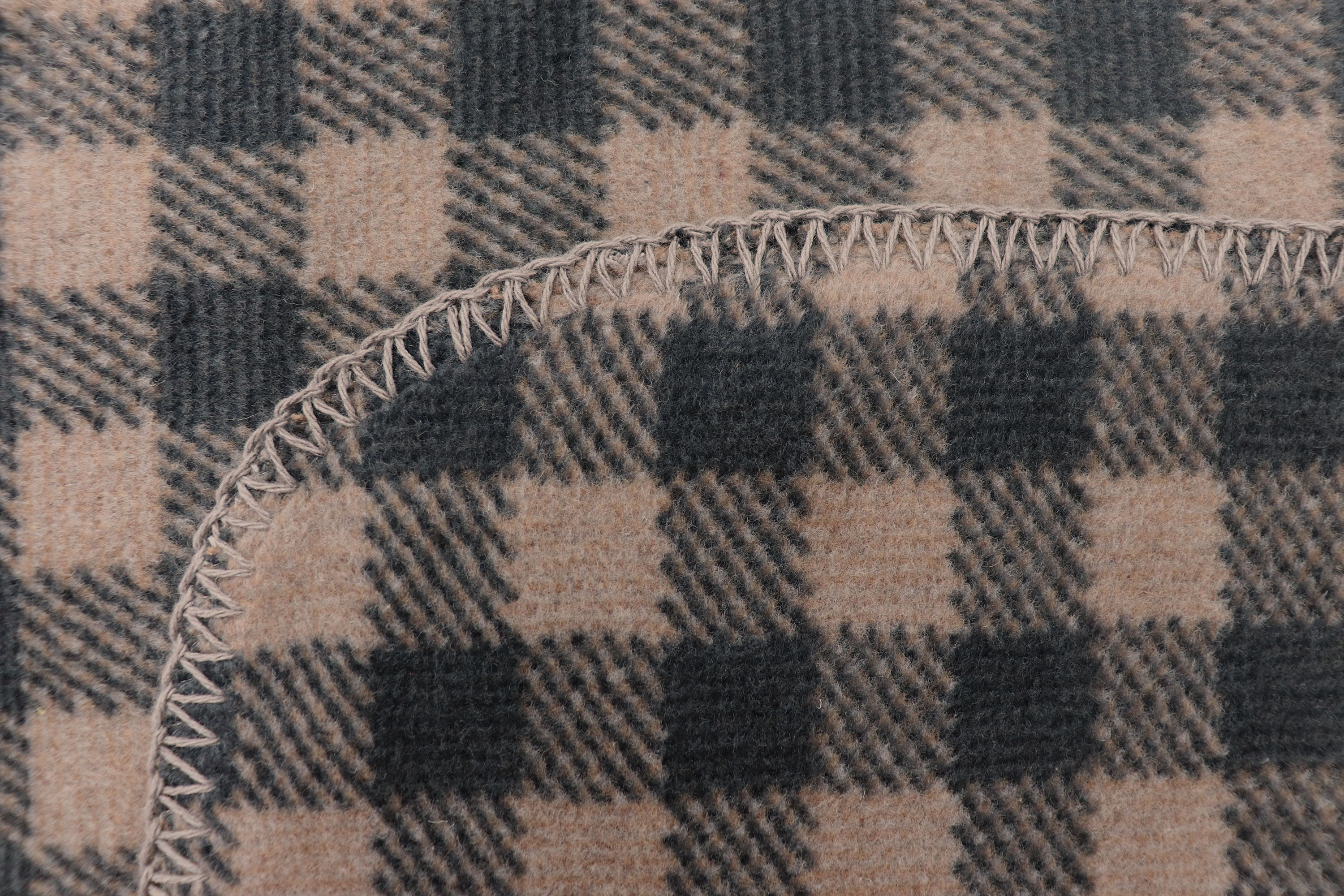 Kuscheldecke Alp Charm Nahaufnahme Einfassung