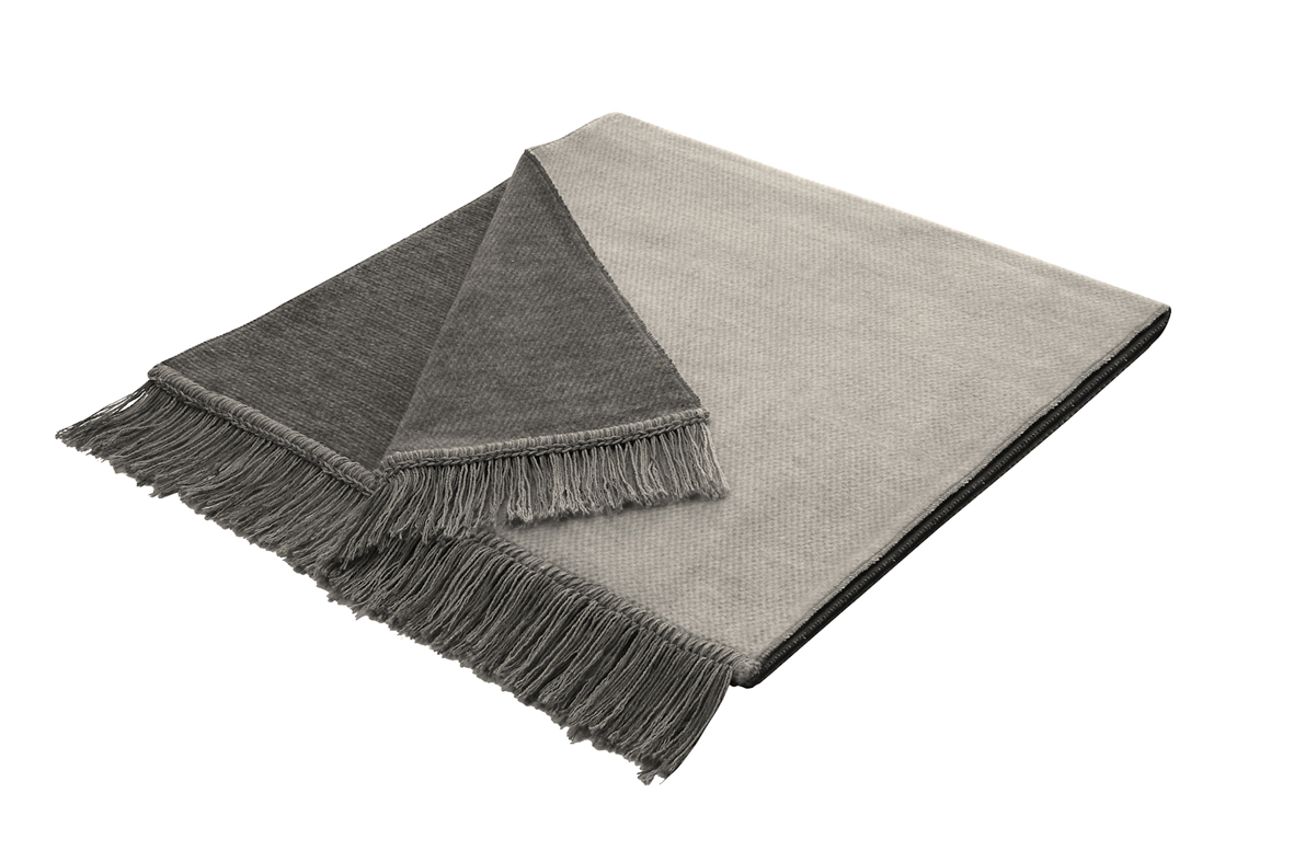 Sofaschoner "Cover Cotton, Design Salt & Pepper" Sofa- und Sesselschoner "Cover Cotton - Salt & Pepper" in Wendeoptik mit Fransen in silber - 50x200 cm