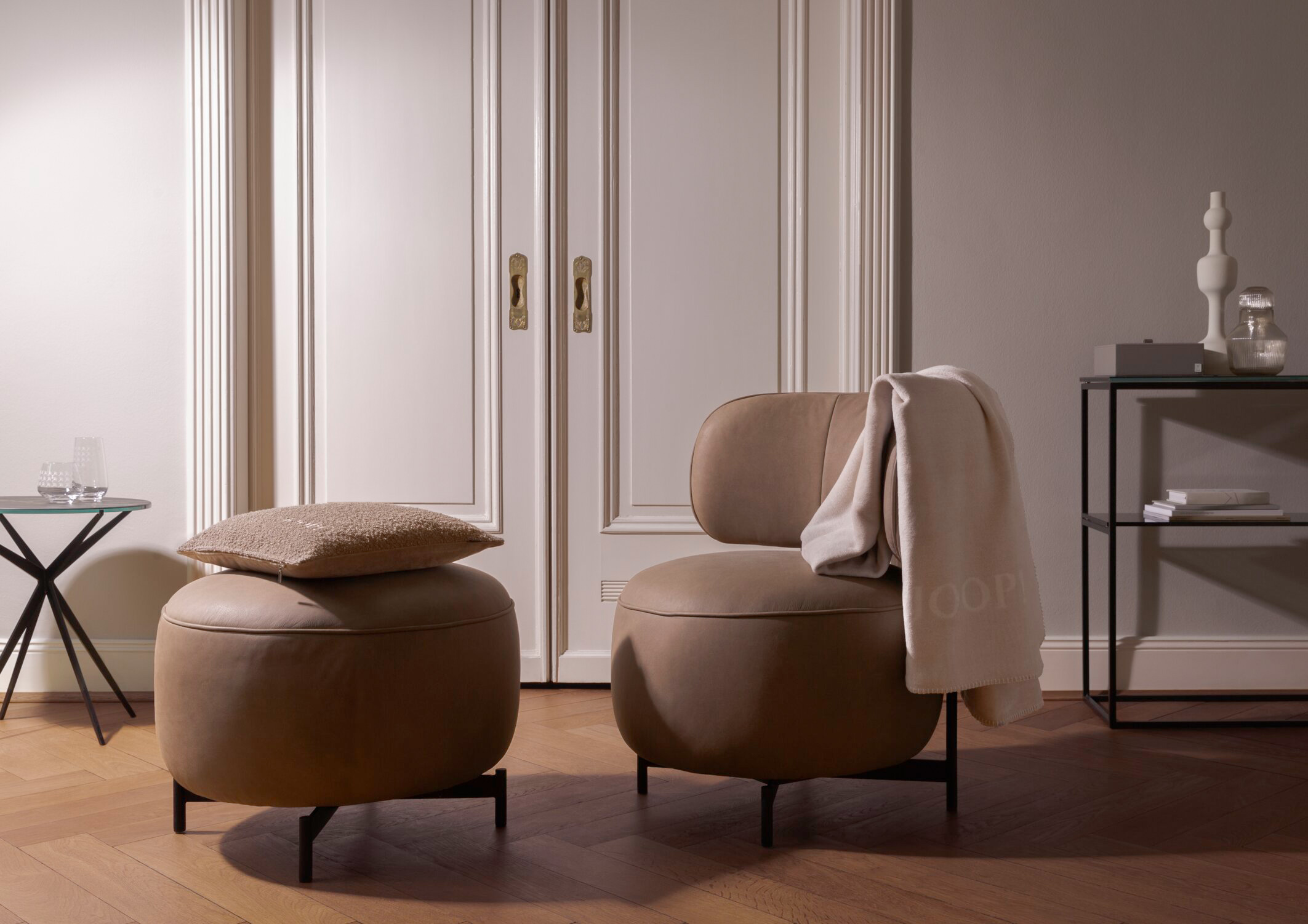 Wohn- und Kuscheldecke "JOOP! Uni-Doubleface" Wohndecke Joop! Uni Doubleface Chateau-Natur Milieubild Querformat
