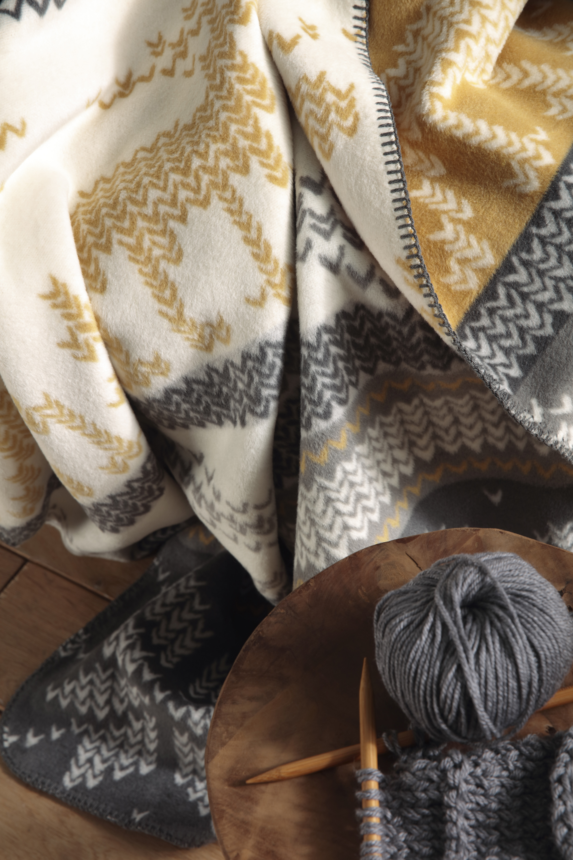 Wohndecke Winter Knit Milieubild Nahaufnahme