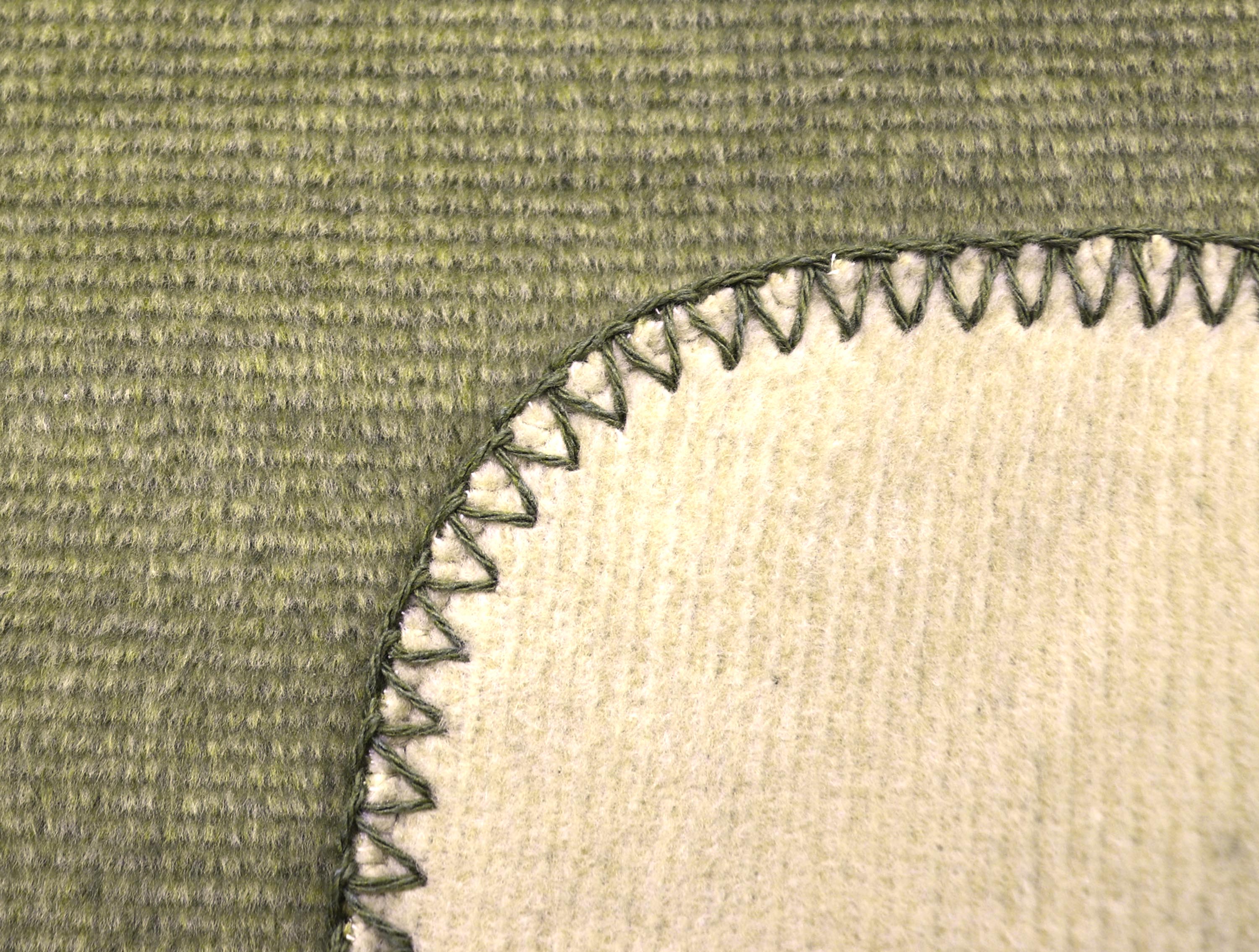 Wohn- und Kuscheldecke "Duo Cotton Melange" Wohndecke "Melange Doubleface" aus Baumwollmischgewebe in 150x200 cm in Oliv-Sahara - Zierstich